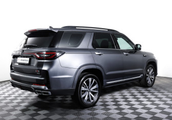 Подержанный автомобиль Changan CS95 2023 года (5 фото)