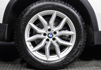 Подержанный автомобиль BMW X5 2021 года (26 фото)