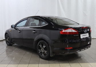Подержанный автомобиль Ford Mondeo Sedan 2007 года (6 фото)