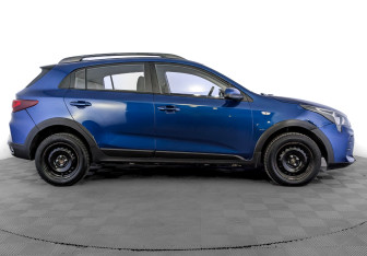 Подержанный автомобиль Kia Rio Hatchback 2021 года (4 фото)