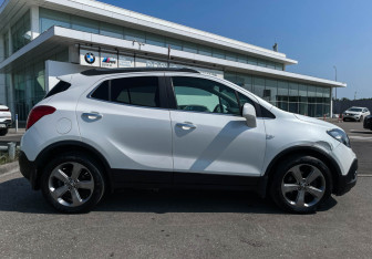 Подержанный автомобиль Opel Mokka 2013 года (4 фото)