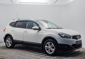 Подержанный автомобиль Nissan Qashqai+2 2012 года (7 фото)