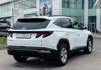 Подержанный автомобиль Hyundai Tucson 2022 года (5 фото)