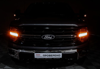 Подержанный автомобиль Ford F-150 2024 года (23 фото)