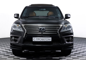 Подержанный автомобиль Lexus LX 2014 года (2 фото)