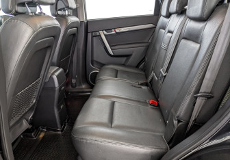 Подержанный автомобиль Chevrolet Captiva 2011 года (18 фото)