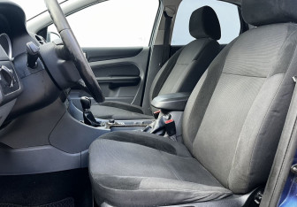 Подержанный автомобиль Ford Focus Sedan 2008 года (10 фото)