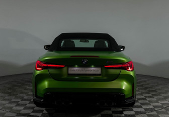 Подержанный автомобиль BMW M4 Convertible 2024 года (32 фото)