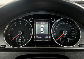 Подержанный автомобиль Volkswagen Passat Sedan 2012 года (13 фото)