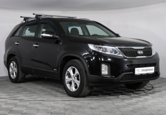 Подержанный автомобиль Kia Sorento 2017 года (3 фото)