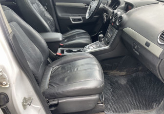Подержанный автомобиль Opel Antara 2013 года (9 фото)