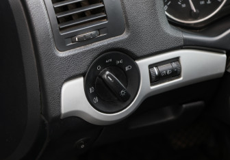 Подержанный автомобиль Skoda Octavia Liftback 2011 года (14 фото)