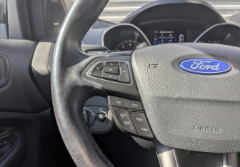 Подержанный автомобиль Ford Kuga 2017 года (27 фото)