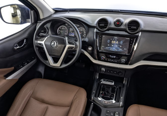 Подержанный автомобиль DongFeng DF6 2022 года (29 фото)