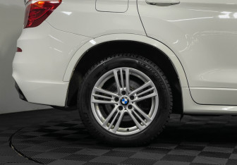 Подержанный автомобиль BMW X3 2017 года (8 фото)