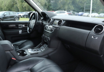 Подержанный автомобиль Land Rover Discovery 2014 года (9 фото)