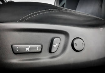 Подержанный автомобиль Toyota Land Cruiser Prado 2018 года (21 фото)