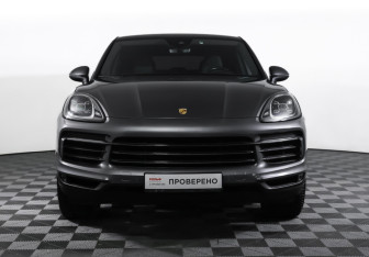 Подержанный автомобиль Porsche Cayenne 2020 года (2 фото)