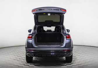 Подержанный автомобиль Geely Tugella 2023 года (24 фото)