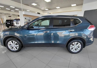 Подержанный автомобиль Nissan X-Trail 2017 года (7 фото)