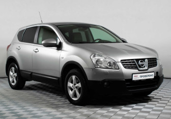 Подержанный автомобиль Nissan Qashqai 2009 года (3 фото)