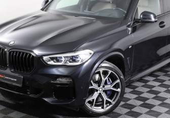 Подержанный автомобиль BMW X5 2020 года (28 фото)