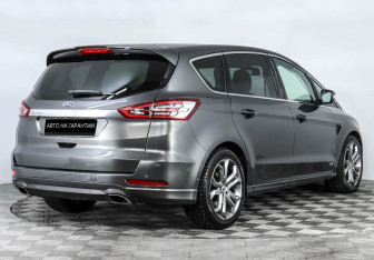 Подержанный автомобиль Ford S-MAX 2016 года (3 фото)
