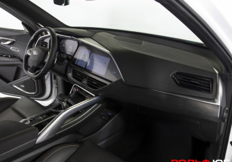 Подержанный автомобиль Geely Tugella 2023 года (9 фото)