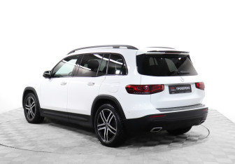 Подержанный автомобиль Mercedes-Benz GLB 2021 года (7 фото)