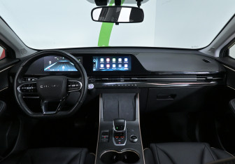 Подержанный автомобиль Omoda C5 2023 года (8 фото)