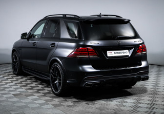 Подержанный автомобиль Mercedes-Benz GLE AMG 2015 года (7 фото)
