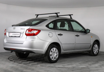 Подержанный автомобиль LADA (ВАЗ) Granta Liftback 2015 года (3 фото)