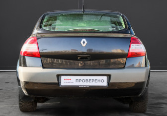 Подержанный автомобиль Renault Megane Sedan 2006 года (5 фото)