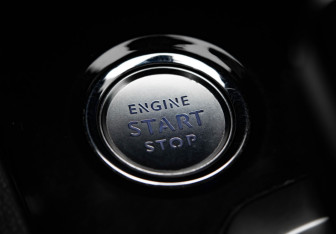 Подержанный автомобиль Peugeot 3008 2021 года (16 фото)