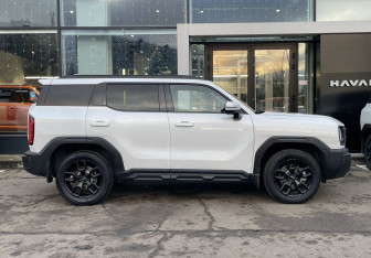 Подержанный автомобиль Haval H3 2024 года (4 фото)