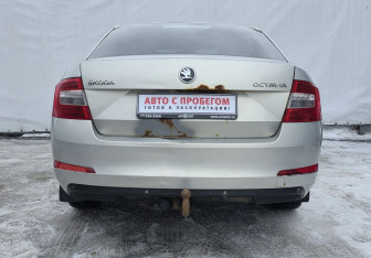 Подержанный автомобиль Skoda Octavia Liftback 2014 года (6 фото)