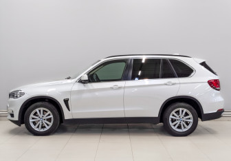Подержанный автомобиль BMW X5 2018 года (8 фото)
