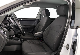 Подержанный автомобиль Skoda Rapid Liftback 2022 года (20 фото)