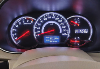 Подержанный автомобиль Nissan Teana 2011 года (14 фото)