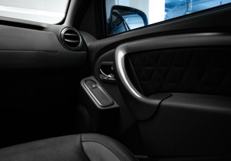 Подержанный автомобиль Renault Duster 2017 года (19 фото)