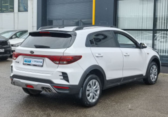 Подержанный автомобиль Kia Rio Hatchback 2021 года (5 фото)