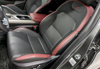 Подержанный автомобиль Geely Coolray 2023 года (14 фото)