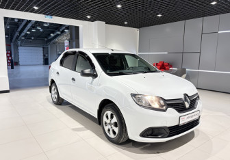 Подержанный автомобиль Renault Logan Sedan 2017 года (5 фото)