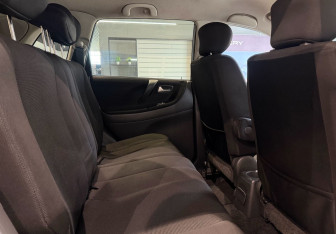 Подержанный автомобиль Suzuki Liana Wagon 2007 года (11 фото)