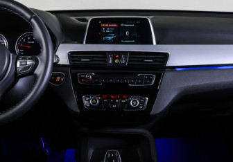 Подержанный автомобиль BMW X1 2018 года (14 фото)