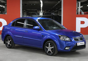 Подержанный автомобиль Kia Rio Sedan 2010 года (3 фото)