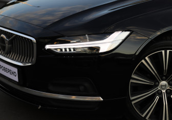 Подержанный автомобиль Volvo S90 2021 года (31 фото)