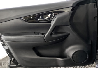 Подержанный автомобиль Nissan X-Trail 2021 года (19 фото)