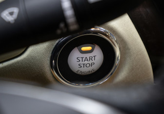 Подержанный автомобиль Infiniti QX60 2019 года (21 фото)