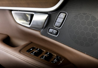 Подержанный автомобиль Volvo S90 2019 года (28 фото)